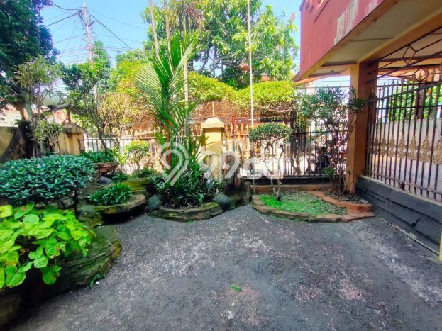 For Sale Rumah 4 Kamar Lokasi Strategis Nyaman dan Strategis di Astanaanyar For Sale Rumah 4 Kamar Lokasi Strategis Nyaman dan Strategis di Astanaanyar