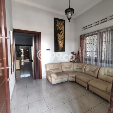 Rumah 3 KT 2 KM Luas Tanah 230m², Luas Bangunan 180m² di Burangrang, Bandung Rumah 3 KT 2 KM Luas Tanah 230m², Luas Bangunan 180m² di Burangrang, Bandung