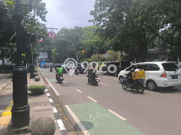 Disewakan Kantor di Kawasan Ramai Riau Luas 1654m2 Disewakan Kantor di Kawasan Ramai Riau Luas 1654m2