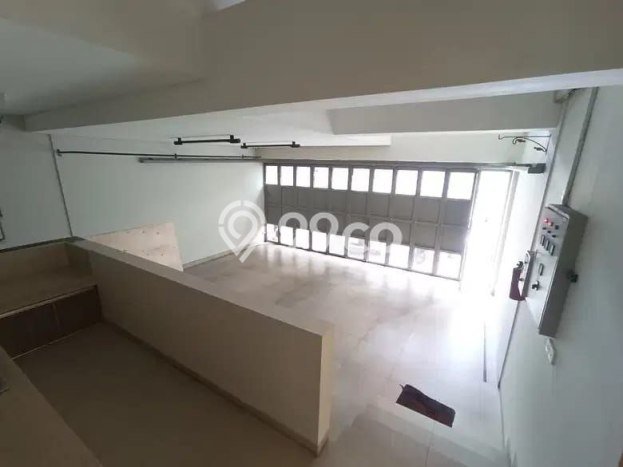 Rumah Nyaman 3 KT di Burangrang, Bandung - Luas Tanah 230m2m² Rumah Nyaman 3 KT di Burangrang, Bandung - Luas Tanah 230m2m²