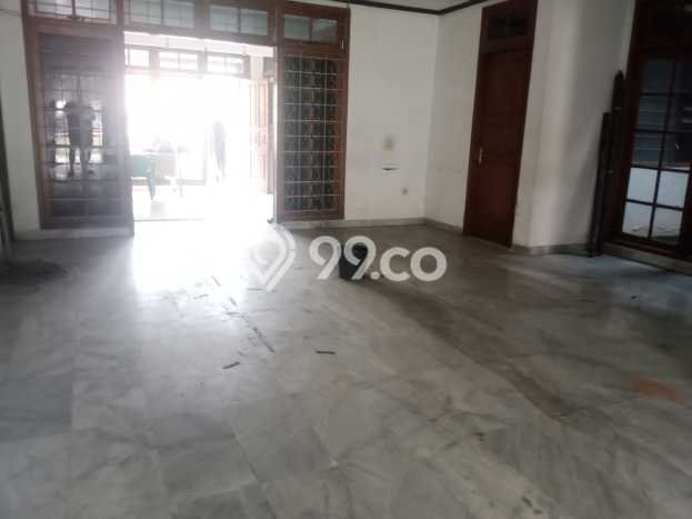 Rumah Elit LB 250m2 Siap Huni Desain Elegan di Surya Sumantri, Bandung Rumah Elit LB 250m2 Siap Huni Desain Elegan di Surya Sumantri, Bandung