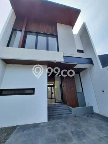 Rumah Modern 4 KT di Taman Kopo Indah Bandung Rumah Modern 4 KT di Taman Kopo Indah Bandung