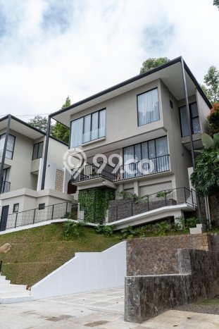 Lokasi Strategis! Vila Kawasan Coblong, Luas 395m2m², Kualitas Prima Lokasi Strategis! Vila Kawasan Coblong, Luas 395m2m², Kualitas Prima