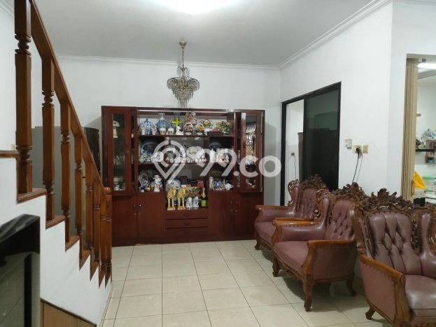 Rumah Area Strategis di Meruya, Jakarta Barat, Luas 180m² Bangunan 300m² Rumah Area Strategis di Meruya, Jakarta Barat, Luas 180m² Bangunan 300m²