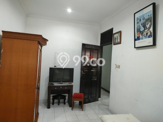 Rumah Area Strategis di Meruya, Jakarta Barat, Luas 180m² Bangunan 300m² Rumah Area Strategis di Meruya, Jakarta Barat, Luas 180m² Bangunan 300m²
