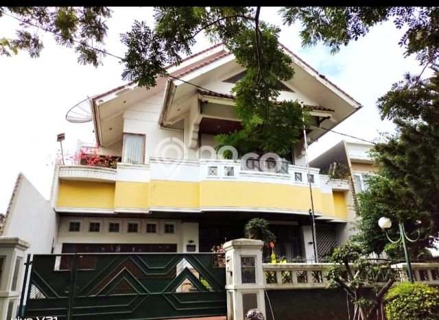 Jual Rumah Luas Elegan Dengan View Cantik di Joglo, Jakarta Barat Jual Rumah Luas Elegan Dengan View Cantik di Joglo, Jakarta Barat