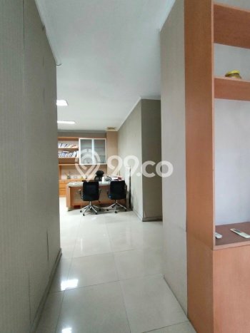 Kantor Strategis di Meruya, Luas 1181m², Kawasan Bisnis, Lokasi Ramai Kantor Strategis di Meruya, Luas 1181m², Kawasan Bisnis, Lokasi Ramai