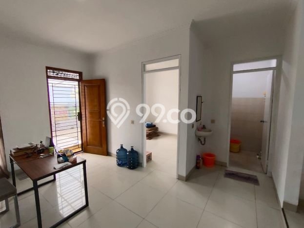 Rumah Minimalis 3 Kamar Terawat di Metland Puri, Dekat Pusat Perbelanjaan, Jakarta Barat Rumah Minimalis 3 Kamar Terawat di Metland Puri, Dekat Pusat Perbelanjaan, Jakarta Barat