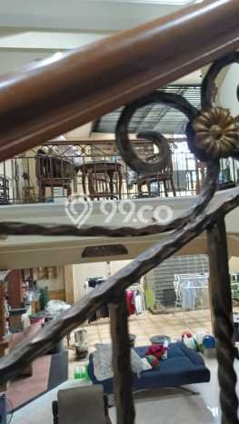 Rumah Elit Modern Tanpa Renovasi di Taman Meruya Jakarta Barat Rumah Elit Modern Tanpa Renovasi di Taman Meruya Jakarta Barat