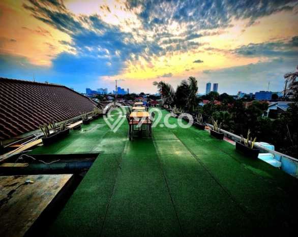 Rumah Luxury Modern Tanpa Renovasi di Jati Padang Jakarta Selatan Rumah Luxury Modern Tanpa Renovasi di Jati Padang Jakarta Selatan