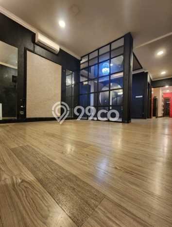 Rumah Luxury Modern Tanpa Renovasi di Jati Padang Jakarta Selatan Rumah Luxury Modern Tanpa Renovasi di Jati Padang Jakarta Selatan