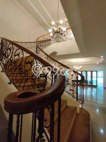 Dijual Rumah Mewah Exclusive di Cilandak, Jakarta Selatan Dijual Rumah Mewah Exclusive di Cilandak, Jakarta Selatan