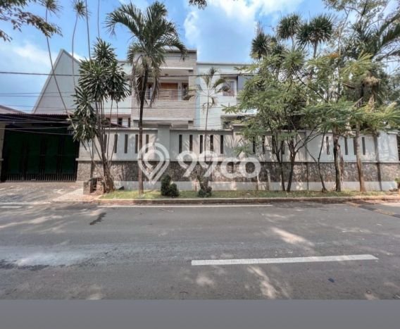 Rumah Kualitas Premium LT 469m² Lokasi Strategis di Jantung Kota Meruya, Jakarta Barat Rumah Kualitas Premium LT 469m² Lokasi Strategis di Jantung Kota Meruya, Jakarta Barat