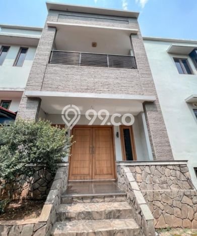 Rumah Kualitas Premium LT 469m² Lokasi Strategis di Jantung Kota Meruya, Jakarta Barat Rumah Kualitas Premium LT 469m² Lokasi Strategis di Jantung Kota Meruya, Jakarta Barat