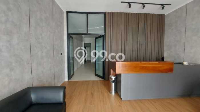 Ruko Strategis Kawasan Alam Sutera, Luas 204m², Jalan Utama, Area Bisnis Aktif Ruko Strategis Kawasan Alam Sutera, Luas 204m², Jalan Utama, Area Bisnis Aktif