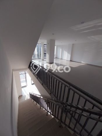 Ruko Disewa di Jakarta Utara dengan LB 275m2 Area Komersial Ramai Ruko Disewa di Jakarta Utara dengan LB 275m2 Area Komersial Ramai