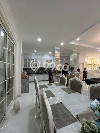 Rumah Luxury Modern Tanpa Renovasi di Pantai Indah Kapuk Jakarta Utara Rumah Luxury Modern Tanpa Renovasi di Pantai Indah Kapuk Jakarta Utara