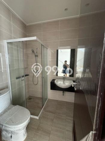 Rumah Luxury Modern Siap Huni di Golf Island Jakarta Utara Rumah Luxury Modern Siap Huni di Golf Island Jakarta Utara