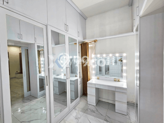 Rumah Luxury Modern Tanpa Renovasi di Singgasana Bandung Rumah Luxury Modern Tanpa Renovasi di Singgasana Bandung