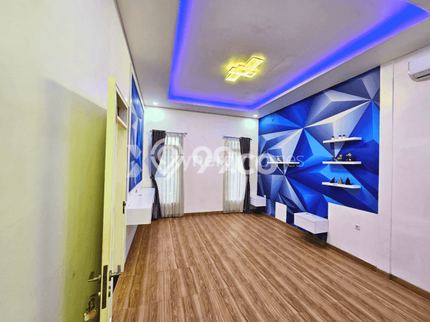 Rumah Luxury Modern Tanpa Renovasi di Singgasana Bandung Rumah Luxury Modern Tanpa Renovasi di Singgasana Bandung