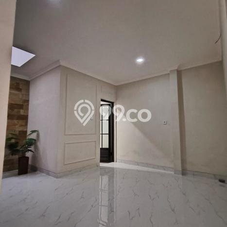 Rumah kawasan BSD, Tangerang, Luas 112m² Bangunan 100m² Rumah kawasan BSD, Tangerang, Luas 112m² Bangunan 100m²