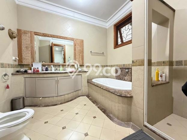 Jual Rumah Luas Elegan Dengan View Eksklusif di BSD, Tangerang Jual Rumah Luas Elegan Dengan View Eksklusif di BSD, Tangerang