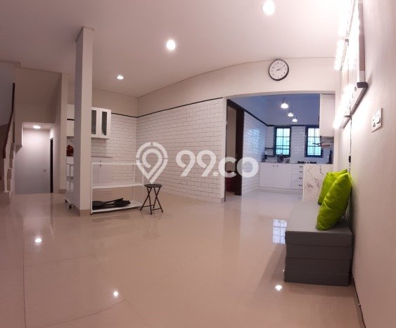 Jarang Ada! Rumah Sewa 5 Kamar Bagus Siap Huni BSD Jarang Ada! Rumah Sewa 5 Kamar Bagus Siap Huni BSD