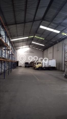 Gudang Area Komersial Kawasan BSD, Luas 650m², Siap Usaha Gudang Area Komersial Kawasan BSD, Luas 650m², Siap Usaha
