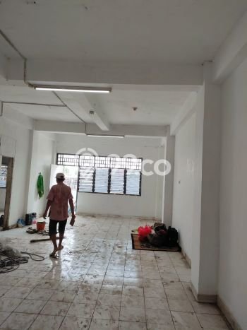 Disewakan Ruko Kawasan Pamulang, Luas 300m², Kawasan Berkembang Disewakan Ruko Kawasan Pamulang, Luas 300m², Kawasan Berkembang