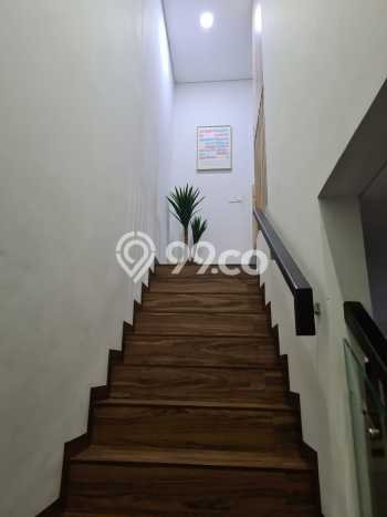 Rumah Elit LB 180m2 Siap Pakai Desain Elegan di BSD Nusaloka, Tangerang Rumah Elit LB 180m2 Siap Pakai Desain Elegan di BSD Nusaloka, Tangerang