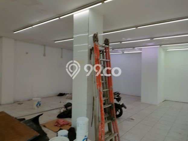 Disewakan Ruko Kawasan Pamulang, Luas 300m², Kawasan Berkembang Disewakan Ruko Kawasan Pamulang, Luas 300m², Kawasan Berkembang