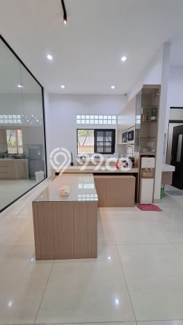 Rumah Mewah LB 356m2 Siap Huni Desain Elegan di Gading Serpong, Tangerang Rumah Mewah LB 356m2 Siap Huni Desain Elegan di Gading Serpong, Tangerang