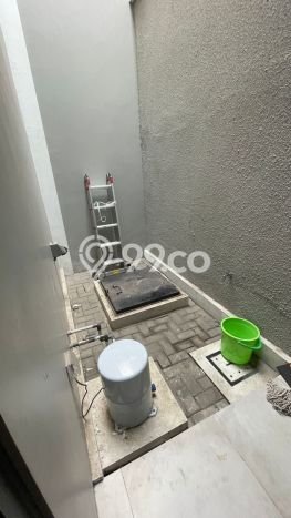 LOKASI STRATEGIS! Ruko di , Luas 126m2m², Akses Strategis LOKASI STRATEGIS! Ruko di , Luas 126m2m², Akses Strategis
