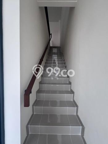 Disewakan Ruko di Kawasan Ramai Gading Serpong Luas 100m2 Disewakan Ruko di Kawasan Ramai Gading Serpong Luas 100m2