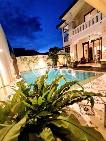Jual Rumah Luas Megah Dengan View Cantik di Alam Sutera, Tangerang Jual Rumah Luas Megah Dengan View Cantik di Alam Sutera, Tangerang