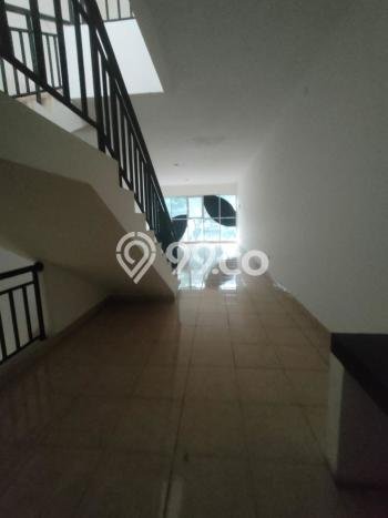 Ruko Strategis di , Luas 202m2m², Lokasi Jalan Utama Ruko Strategis di , Luas 202m2m², Lokasi Jalan Utama