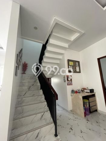 Hunian Mewah LB 240m2 Siap Huni Desain Elegan di BSD Eminent, Tangerang Hunian Mewah LB 240m2 Siap Huni Desain Elegan di BSD Eminent, Tangerang