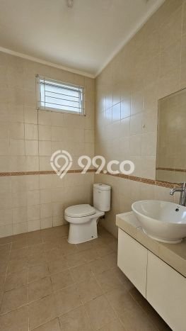 RARE UNIT! Rumah di BSD De Park, 5 KM, View Kota, Luas 450m² LB 375m² RARE UNIT! Rumah di BSD De Park, 5 KM, View Kota, Luas 450m² LB 375m²