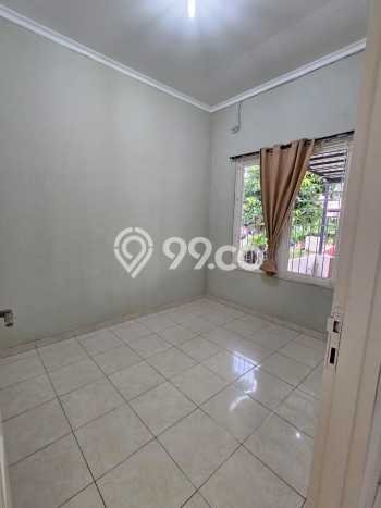 Disewakan! Rumah 3 Kamar Tidur &
2 Kamar Mandi di Alam Sutera, Tangerang Disewakan! Rumah 3 Kamar Tidur &
2 Kamar Mandi di Alam Sutera, Tangerang