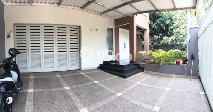 Rumah Mewah LB 287m2 Siap Pakai Desain Elegan di BSD, Tangerang Rumah Mewah LB 287m2 Siap Pakai Desain Elegan di BSD, Tangerang