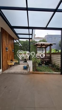 Rumah Mewah LB 356m2 Siap Huni Desain Elegan di Gading Serpong, Tangerang Rumah Mewah LB 356m2 Siap Huni Desain Elegan di Gading Serpong, Tangerang
