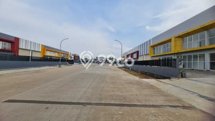 Gudang di Legok, Luas 540m², Disewakan, Area Bisnis, Ready Pakai Gudang di Legok, Luas 540m², Disewakan, Area Bisnis, Ready Pakai