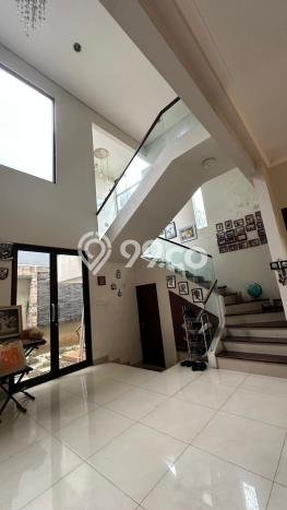 Rumah Elit Modern Siap Huni di BSD Tangerang Rumah Elit Modern Siap Huni di BSD Tangerang