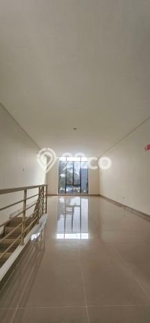 Ruko Premium di , Luas 109m2m², Mainroad, Tingkat Keramaian Tinggi Ruko Premium di , Luas 109m2m², Mainroad, Tingkat Keramaian Tinggi