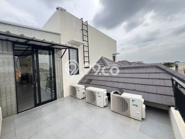 For Sale! Premium House LT 145m2 Desain Elegan di Batam Centre For Sale! Premium House LT 145m2 Desain Elegan di Batam Centre