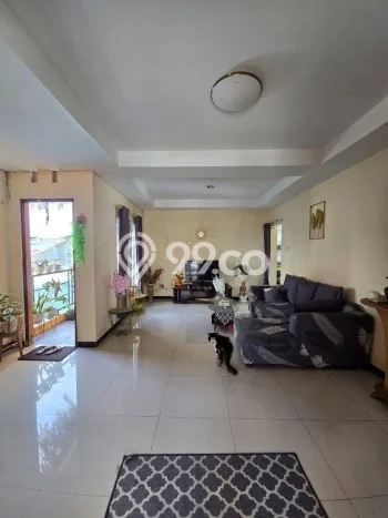 Kost Dijual di Pelita dengan 19 KT dan Luas 300m2 Kost Dijual di Pelita dengan 19 KT dan Luas 300m2