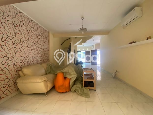 Rumah Minimalis 3 KT di Taman Surya Jakarta Barat Semi Furnished Rumah Minimalis 3 KT di Taman Surya Jakarta Barat Semi Furnished