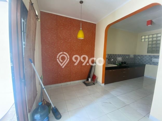 Rumah Minimalis 3 KT di Taman Surya Jakarta Barat Semi Furnished Rumah Minimalis 3 KT di Taman Surya Jakarta Barat Semi Furnished
