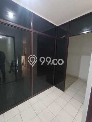 Unit Komersial Disewakan di Jakarta Barat Kawasan Strategis Harga Kompetitif Unit Komersial Disewakan di Jakarta Barat Kawasan Strategis Harga Kompetitif