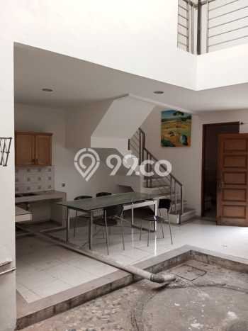Rumah Mewah LB 210m2 Siap Pakai Desain Elegan di Citra Garden, Jakarta Barat Rumah Mewah LB 210m2 Siap Pakai Desain Elegan di Citra Garden, Jakarta Barat